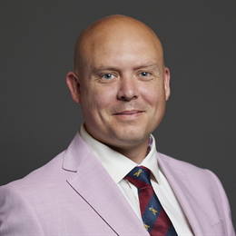 1:1 portrait of Cameron Thomas