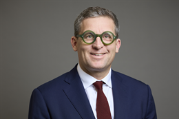 3:2 portrait of Lord Timpson