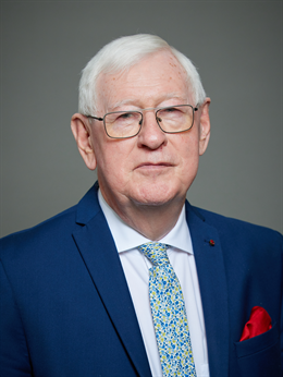 3:4 portrait of Lord Touhig