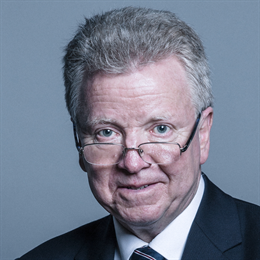 1:1 portrait of Lord Moynihan